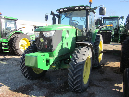 2012 John Deere 6210R