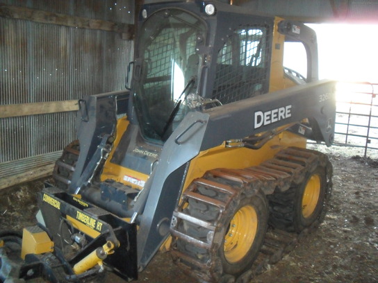 2010 John Deere 326D