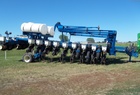 2005 Kinze 3800
