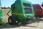 2011 John Deere 568
