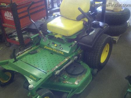 2005 John Deere 717A