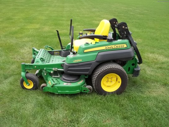 2010 John Deere Z925