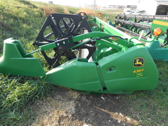 2010 John Deere 635F