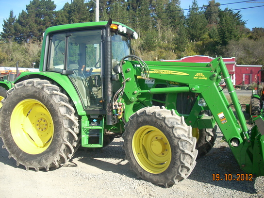 2011 John Deere 6430