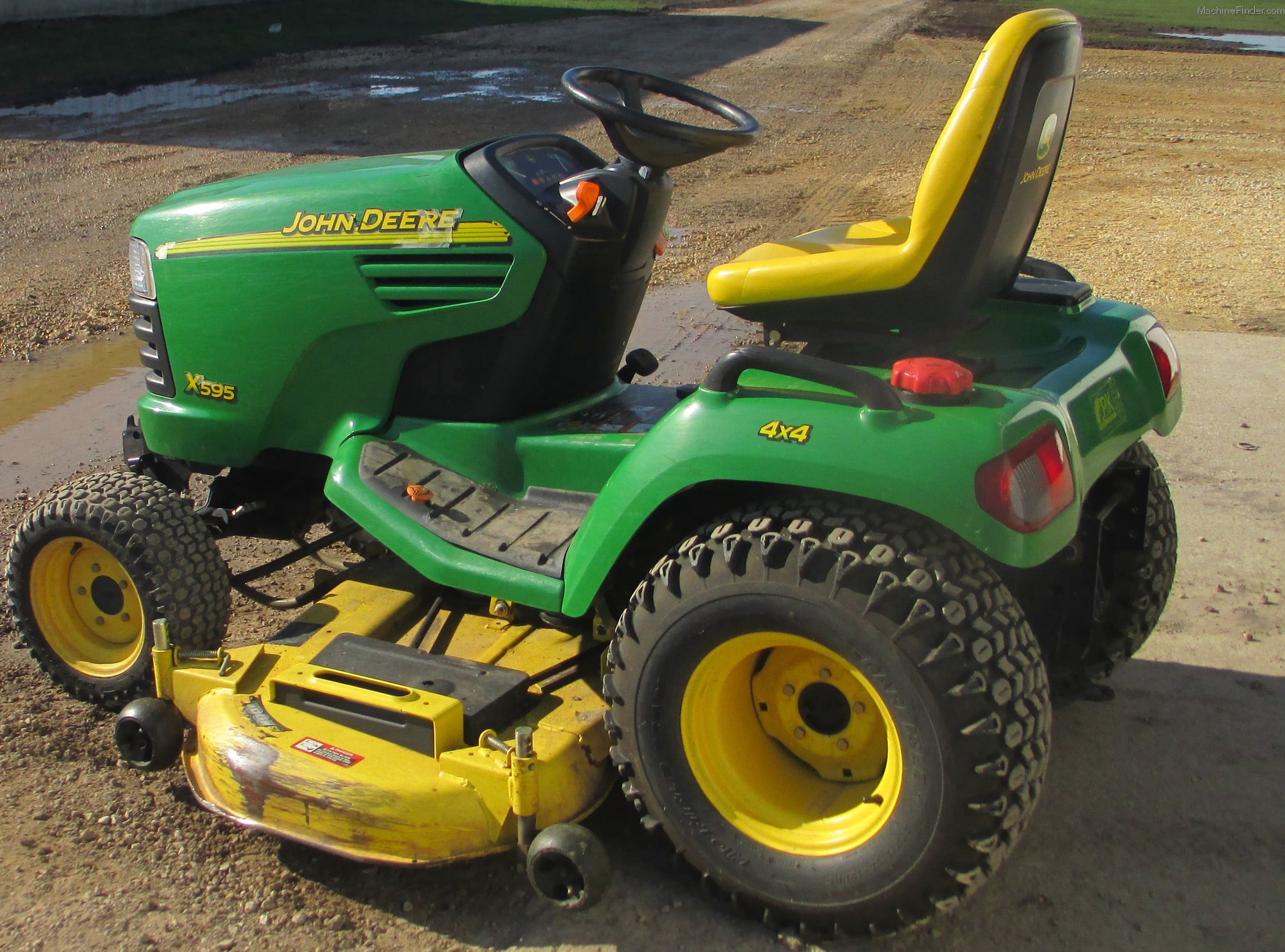 2005 John Deere X595 Lawn & Garden and Commercial Mowing John Deere