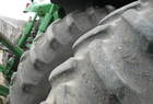 2004 John Deere 8220