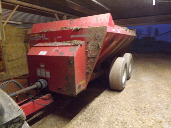 2005 Gehl 1322