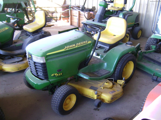 1998 John Deere GT235
