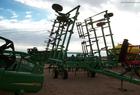 2000 John Deere 680