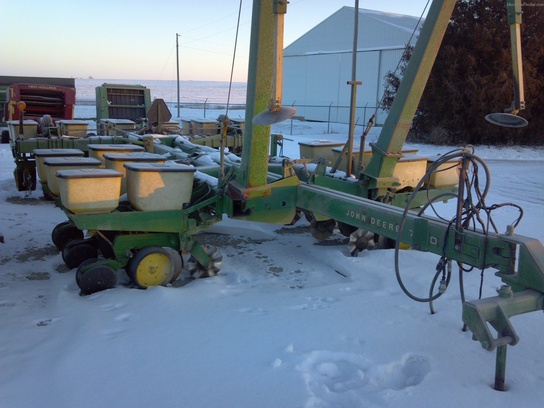 1981 John Deere 7000