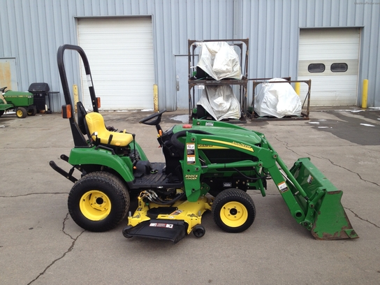 2005 John Deere 2210