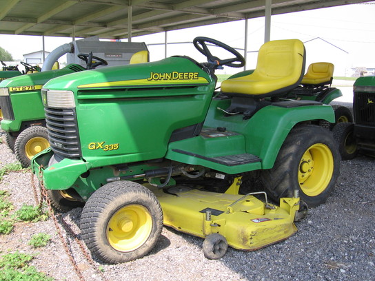 2002 John Deere GX335