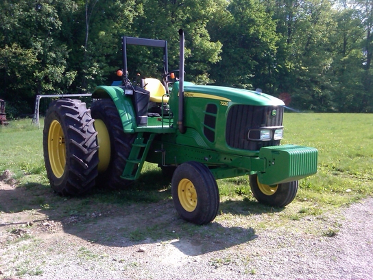 2009 John Deere 7230 Open
