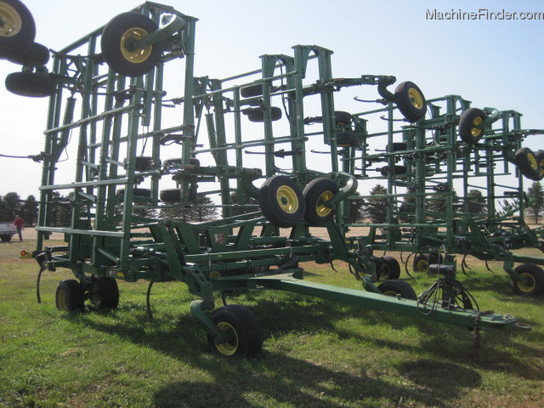 2008 John Deere 2410