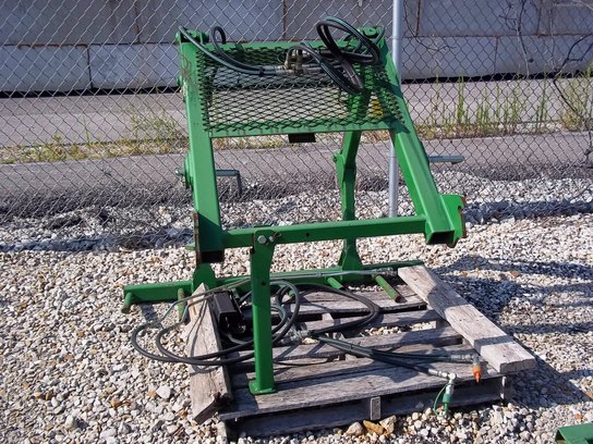  John Deere Grapple - 500 Series Loaders