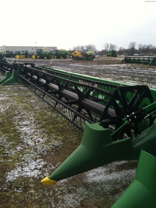 2009 John Deere 630F