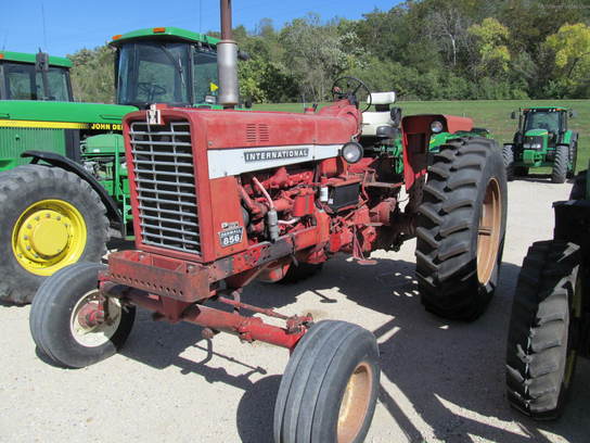 1967 International Harvester 856