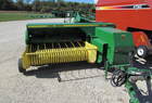 1990 John Deere 338