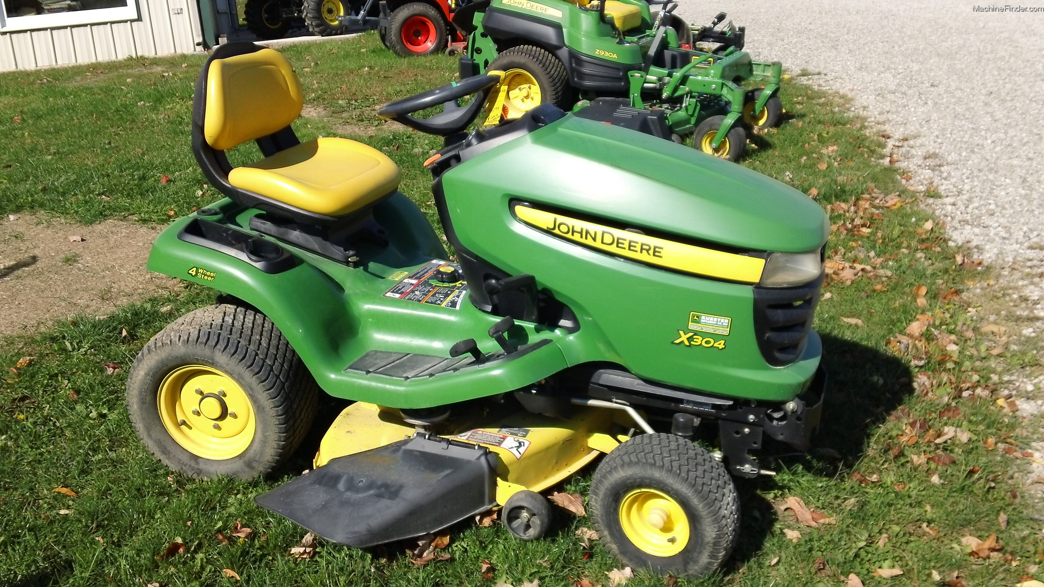 2008 John Deere X304 Lawn & Garden and Commercial Mowing John Deere
