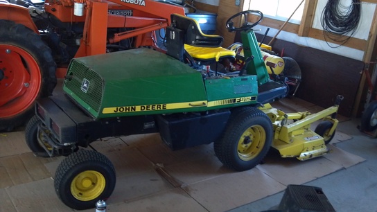 1987 John Deere F912
