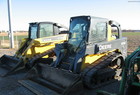  John Deere 323D
