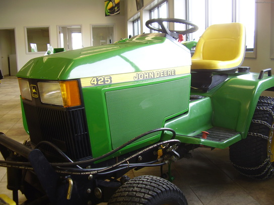 1998 John Deere 425
