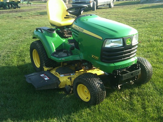 2009 John Deere X720