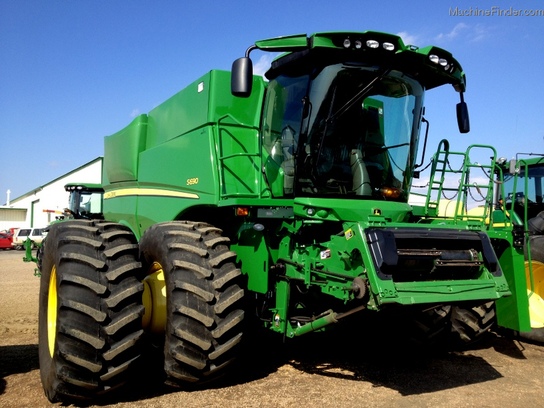 2012 John Deere S690