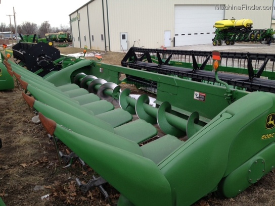 2011 John Deere 608C