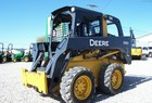 2010 John Deere 318D