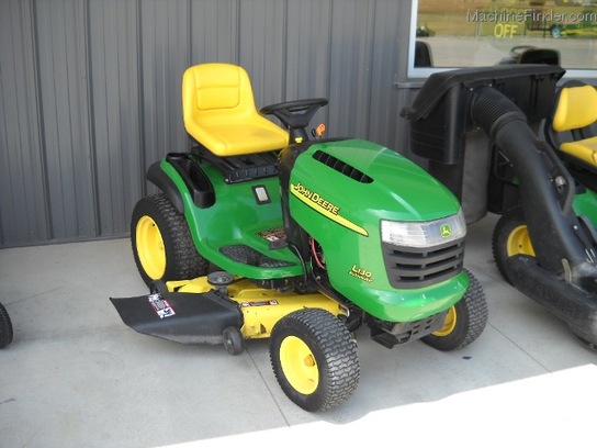 2004 John Deere L130