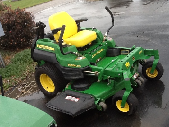 2012 John Deere Z925A