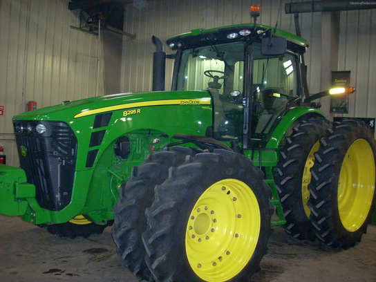2010 John Deere 8295R