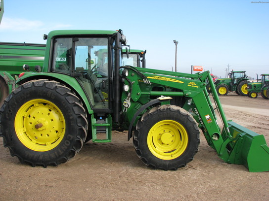 2009 John Deere 6330