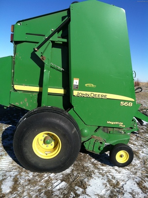 2009 John Deere 568