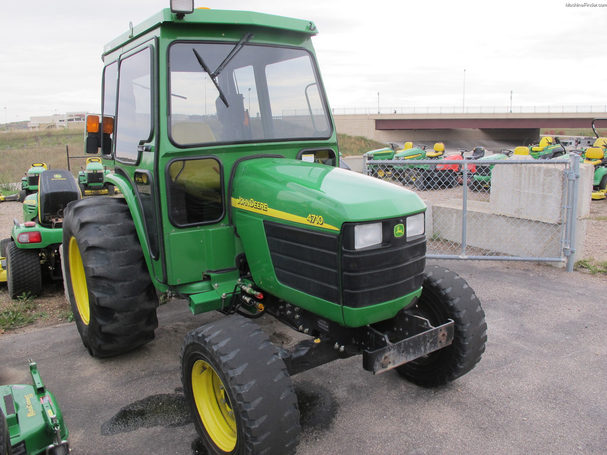 2003 John Deere 4710 Tractors Compact (140hp.) John Deere