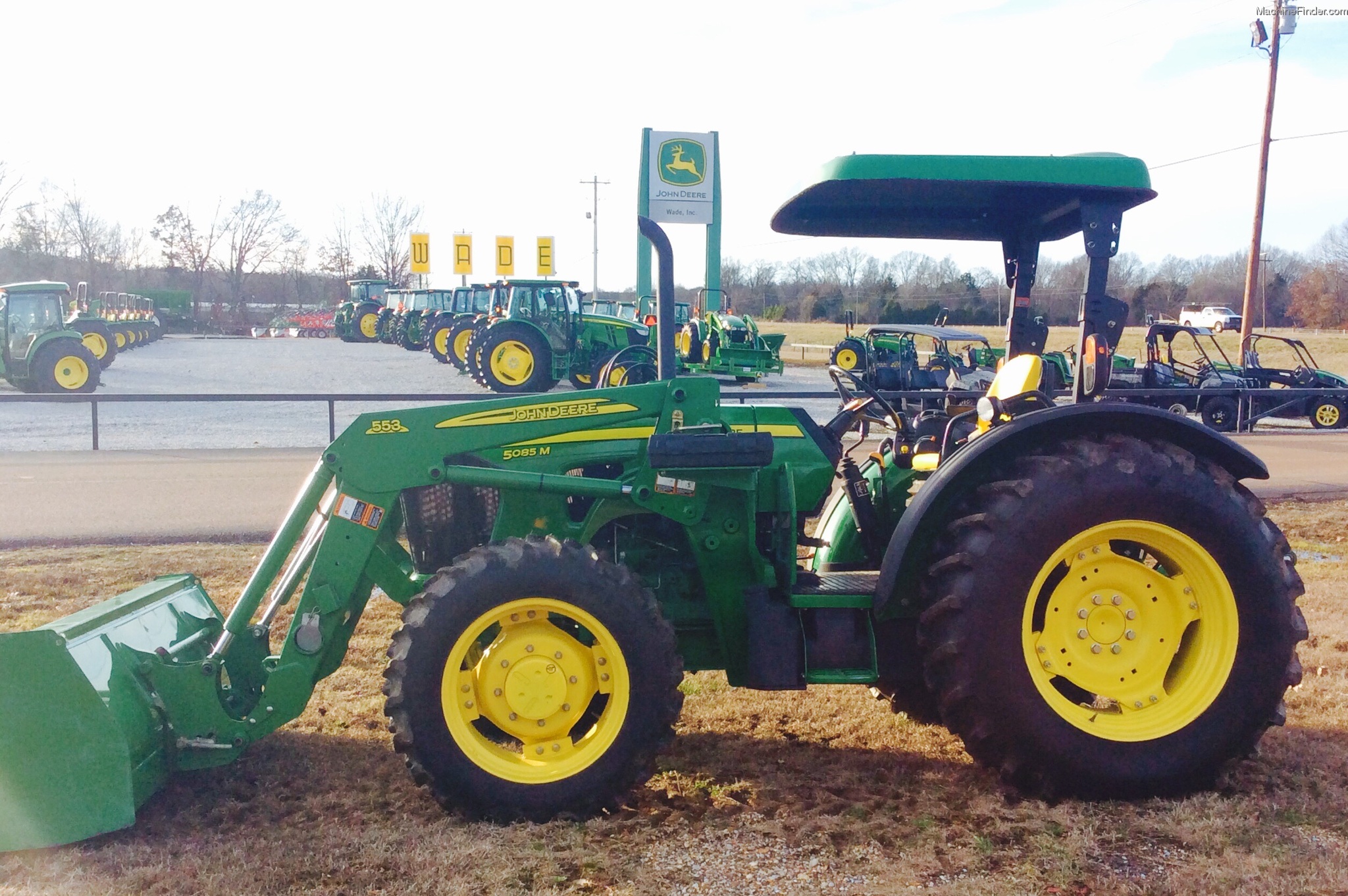 2009 John Deere 5085M Tractors Utility (40100hp) John Deere