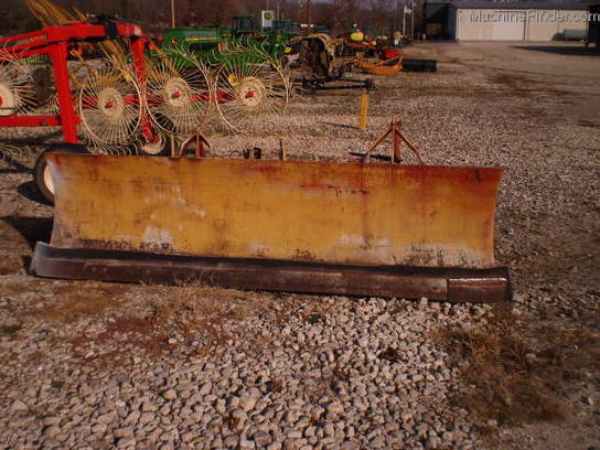  Broyhill Front blade