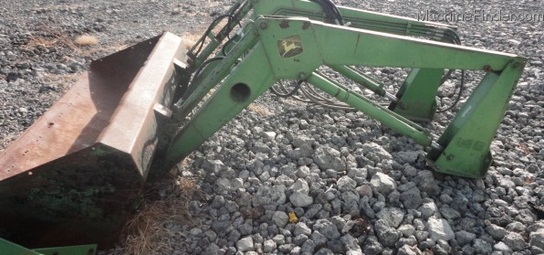  John Deere 148