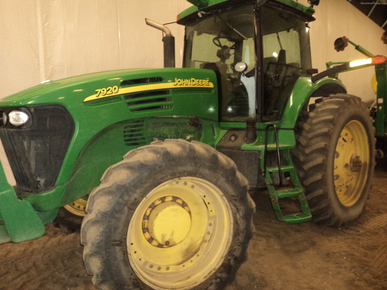 2006 John Deere 7920