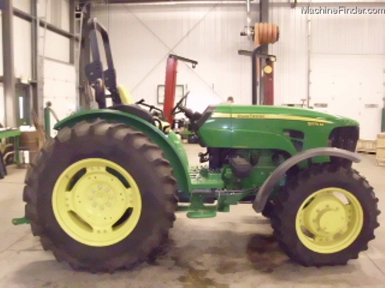 2011 John Deere 5075M