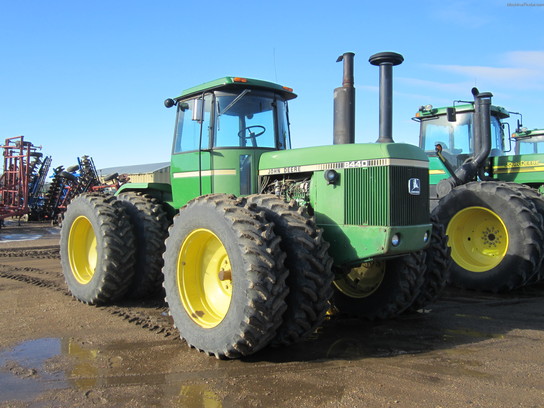  John Deere 8440