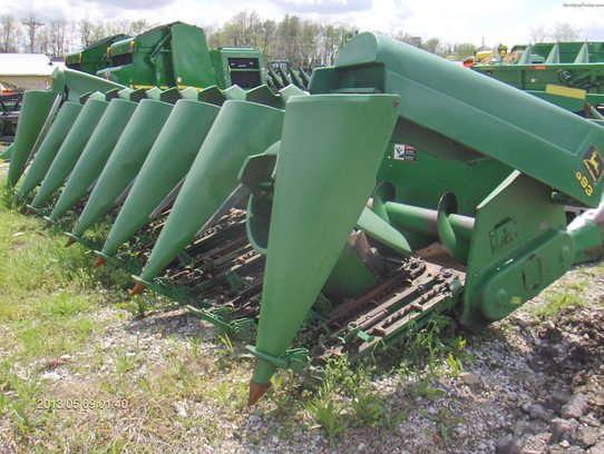 2002 John Deere 893