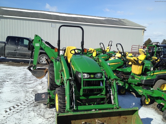 2008 John Deere 3320