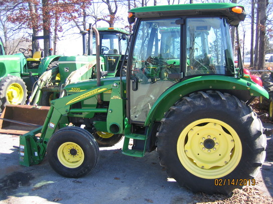 2004 John Deere 5320