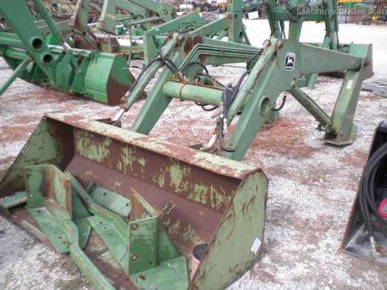  John Deere 148