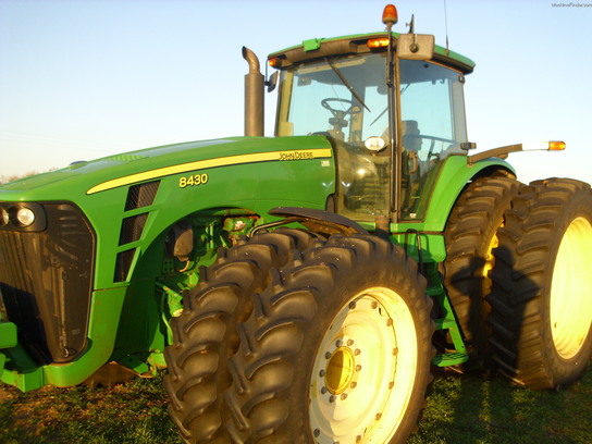 2007 John Deere 8430