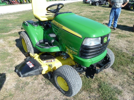 2009 John Deere X720