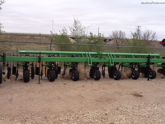 2012 Bigham Brothers 888 CULTIVATOR