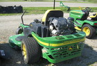 2005 John Deere 777